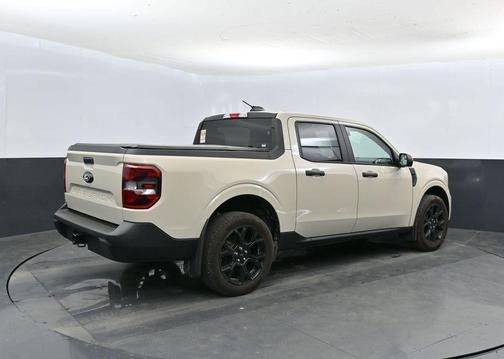 Desert Sand 2025 Ford Maverick XLT