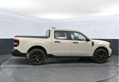 Desert Sand 2025 Ford Maverick XLT