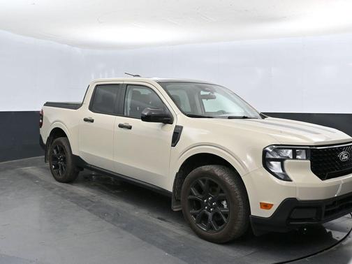 Desert Sand 2025 Ford Maverick XLT