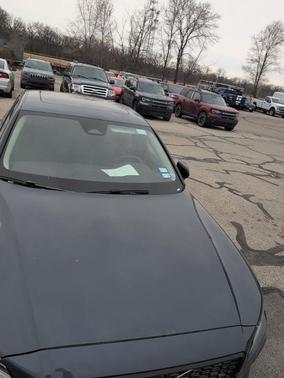 2024 Volvo S60 B5 Plus Dark Theme