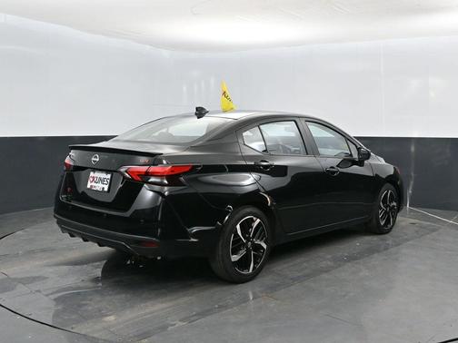 2024 Nissan Versa 1.6 SR