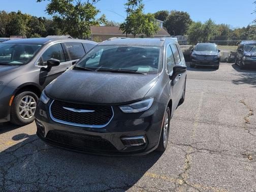 2022 Chrysler Pacifica Touring