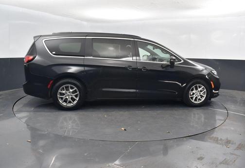 2022 Chrysler Pacifica Touring
