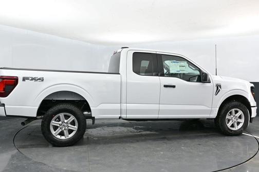 Oxford White 2026 Ford F-150 XLT