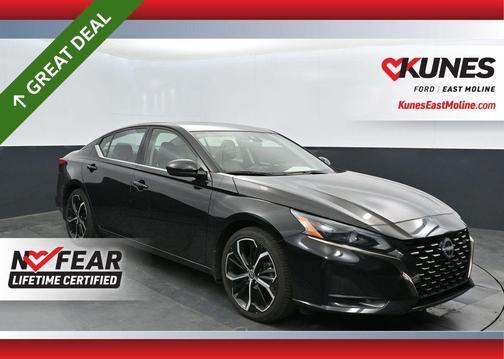 Super Black Clearcoat 2025 Nissan Altima SR