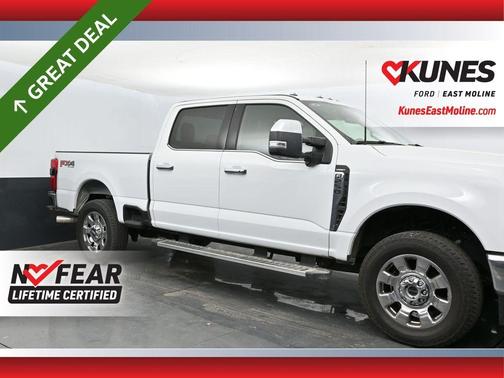 Oxford White 2025 Ford F-250 Lariat