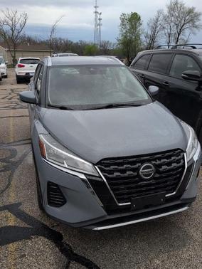 Boulder Gray Pearl 2021 Nissan Kicks SV