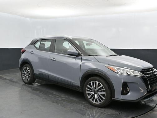Boulder Gray Pearl 2021 Nissan Kicks SV