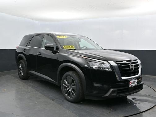 2024 Nissan Pathfinder S