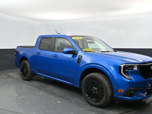 Velocity Blue 2026 Ford Maverick Lobo Standard