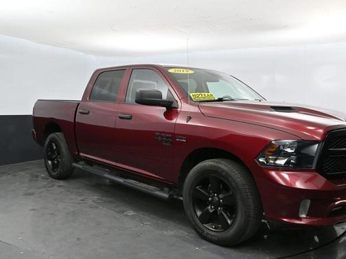 Delmonico Red Pearlcoat 2019 RAM 1500 Classic Express