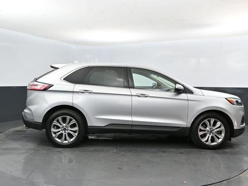 Ingot Silver 2019 Ford Edge Titanium