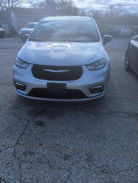 2024 Chrysler Pacifica Hybrid Select