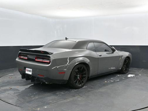 Destroyer Gray Clearcoat 2023 Dodge Challenger R/T Scat Pack