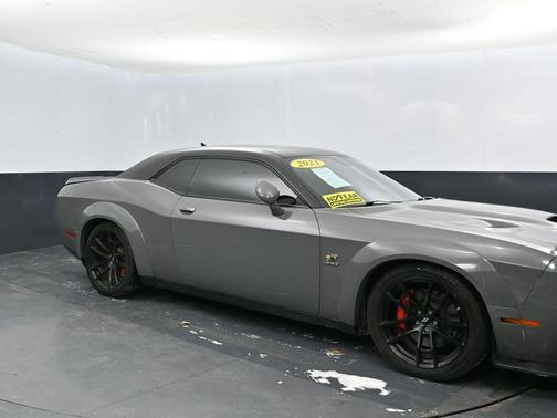 Destroyer Gray Clearcoat 2023 Dodge Challenger R/T Scat Pack