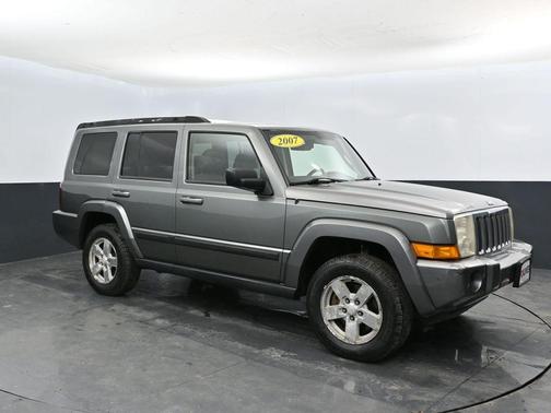 2007 Jeep Commander Sport