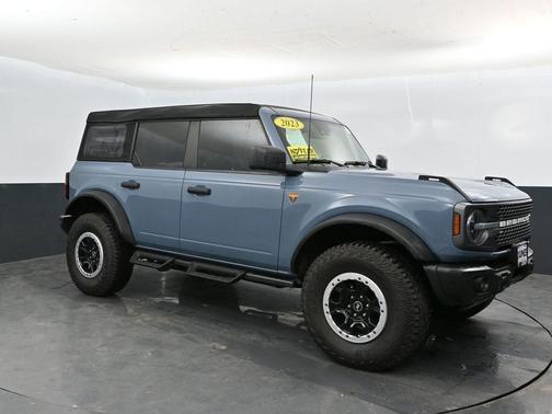 Azure Gray Metallic 2023 Ford Bronco Badlands