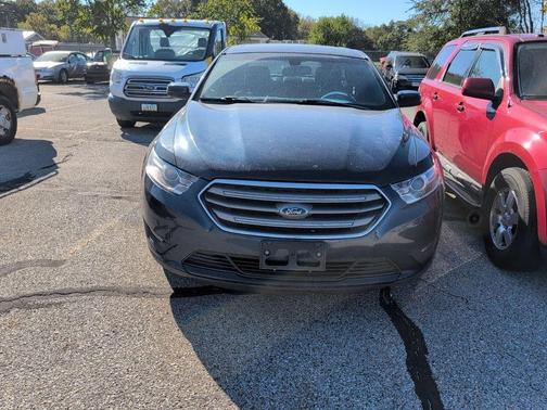 2017 Ford Taurus SEL