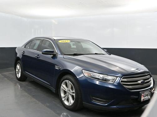2017 Ford Taurus SEL