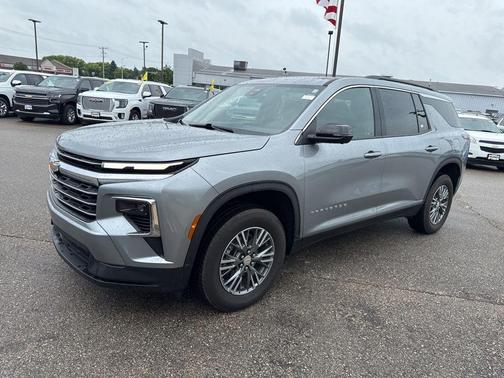 2024 Chevrolet Traverse LT