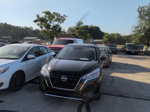 2024 Nissan Kicks S
