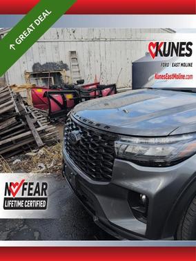 Gray Metallic 2025 Ford Explorer ST-Line