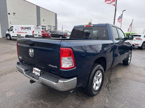 Patriot Blue Pearlcoat 2022 RAM 1500 Big Horn