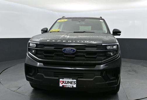 Agate Black Metallic 2026 Ford Expedition Max Active