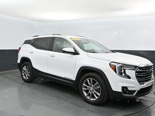 Summit White 2024 GMC Terrain SLT