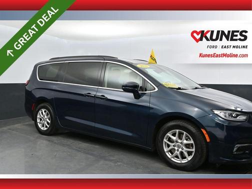 2022 Chrysler Pacifica Touring-L