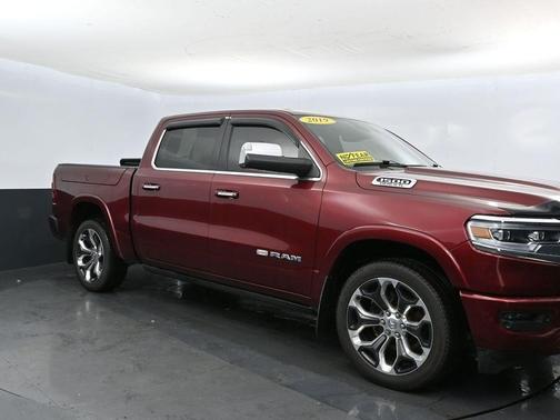 Delmonico Red Pearlcoat 2019 RAM 1500 Longhorn