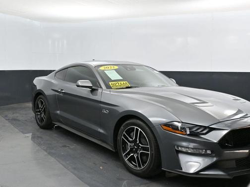 2022 Ford Mustang 