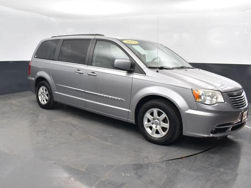 2013 Chrysler Town & Country Touring