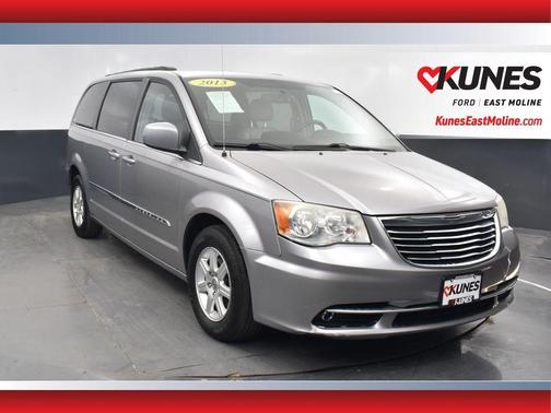 2013 Chrysler Town & Country Touring