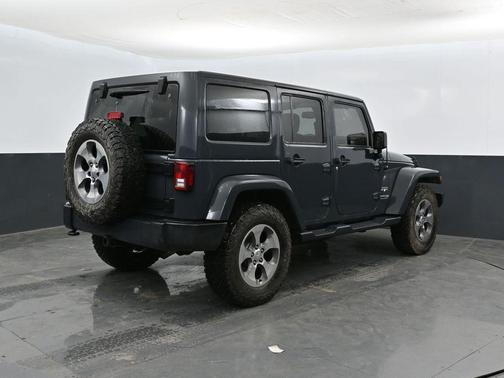Rhino Clearcoat 2018 Jeep Wrangler JK Unlimited Sahara