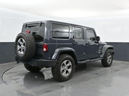 Rhino Clearcoat 2018 Jeep Wrangler JK Unlimited Sahara
