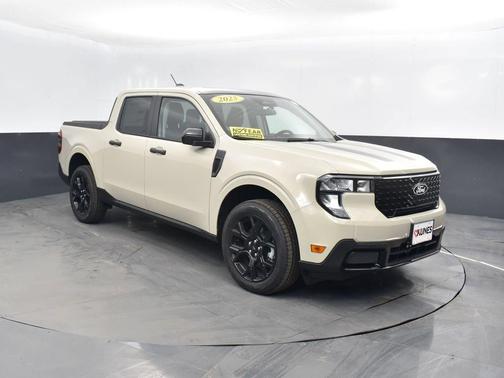 Desert Sand 2025 Ford Maverick XLT
