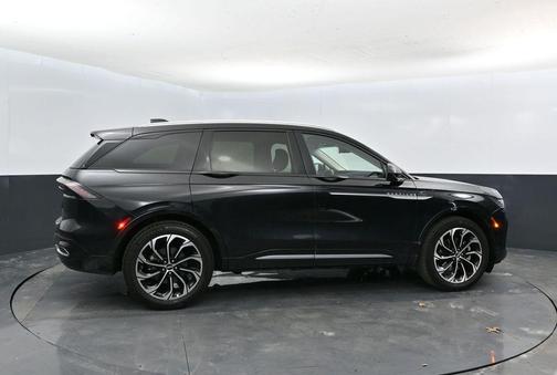 2024 Lincoln Nautilus Reserve