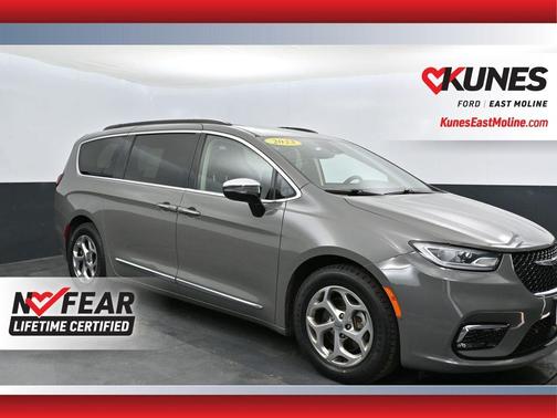 Ceramic Gray Clearcoat 2023 Chrysler Pacifica Limited