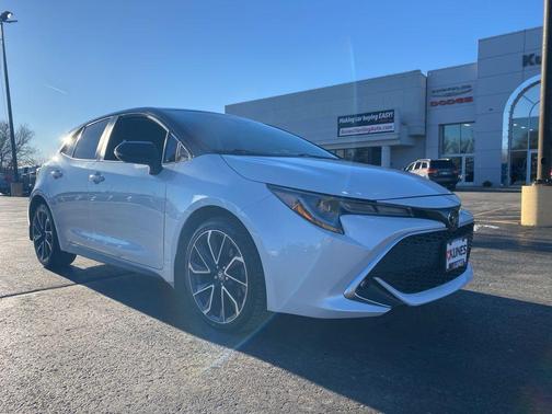 2022 Toyota Corolla Hatchback XSE