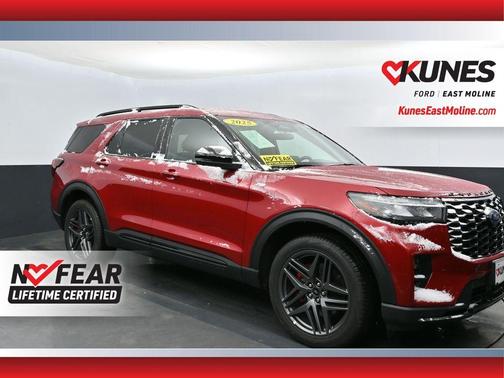 2025 Ford Explorer ST-Line