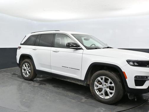 Bright White Clearcoat 2023 Jeep Grand Cherokee Limited