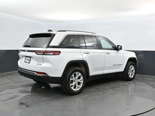 Bright White Clearcoat 2023 Jeep Grand Cherokee Limited