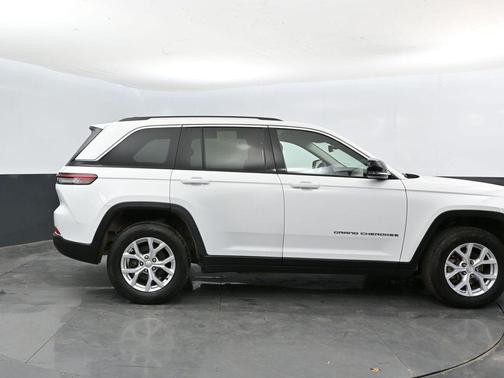 Bright White Clearcoat 2023 Jeep Grand Cherokee Limited
