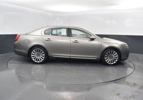 2015 Lincoln MKS Base