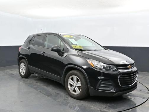 Mosaic Black Metallic 2021 Chevrolet Trax LS