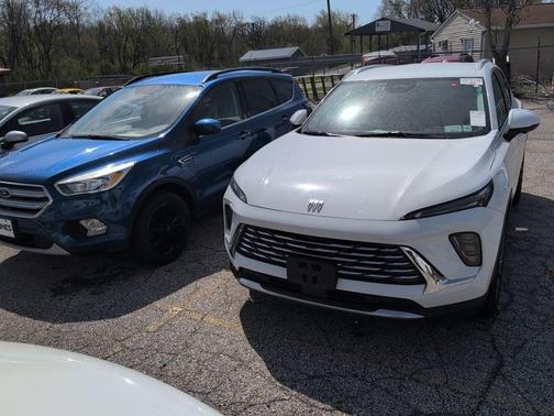 Summit White 2024 Buick Envision Preferred