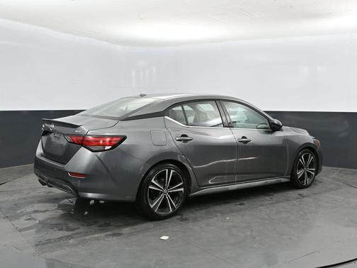 Gun Metallic 2020 Nissan Sentra SR