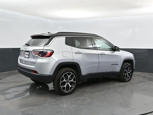 Silver Zynith 2025 Jeep Compass Limited