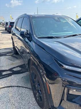 Black 2024 Chevrolet Traverse RS